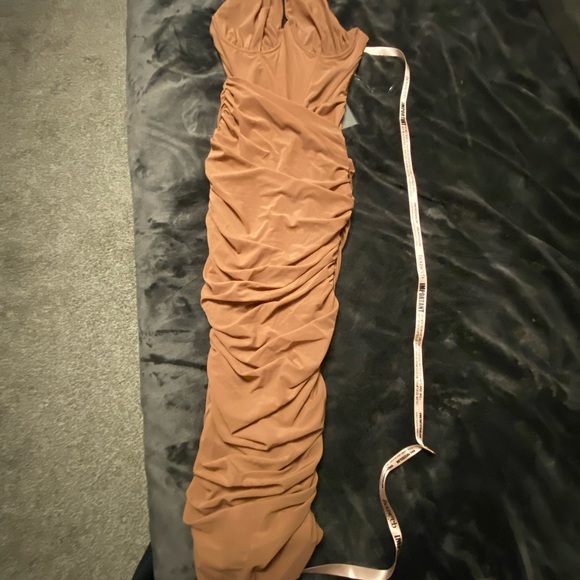 House of CB Chocolate Ruched dress - Picture 9 of 10